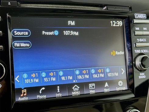 Used 2015 Nissan Murano SV image 6