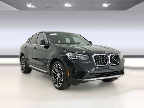 Used 2022 BMW X4 xDrive30i w/ Parking Assistance Package image 7