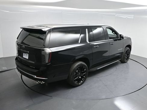 New 2026 Chevrolet Suburban Premier AWD/4WD image 71