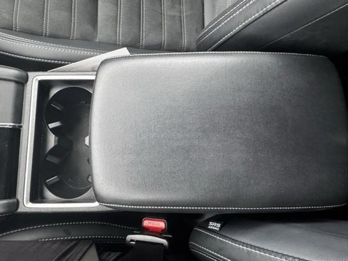 Used 2024 Mitsubishi Outlander SE image 18