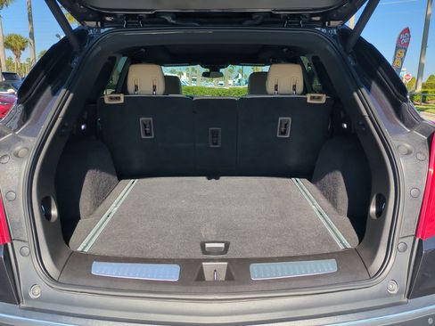 Used 2017 Cadillac XT5 Premium Luxury image 13