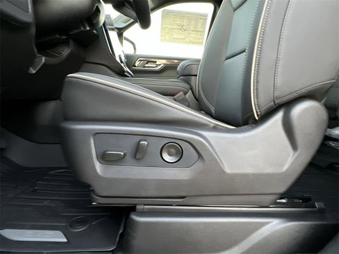 New 2026 GMC Yukon XL Elevation image 14