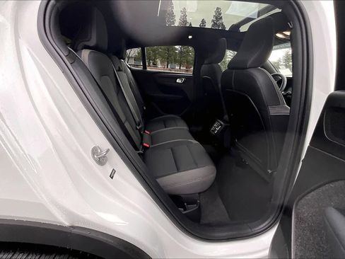 Used 2023 Volvo C40 Recharge Core w/ Climate Package image 30