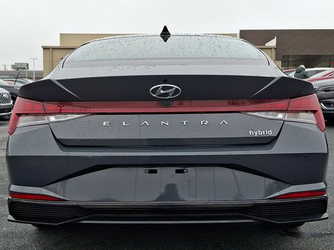 Used 2023 Hyundai Elantra Limited image 5