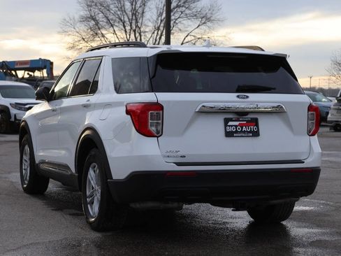 Used 2023 Ford Explorer XLT image 11