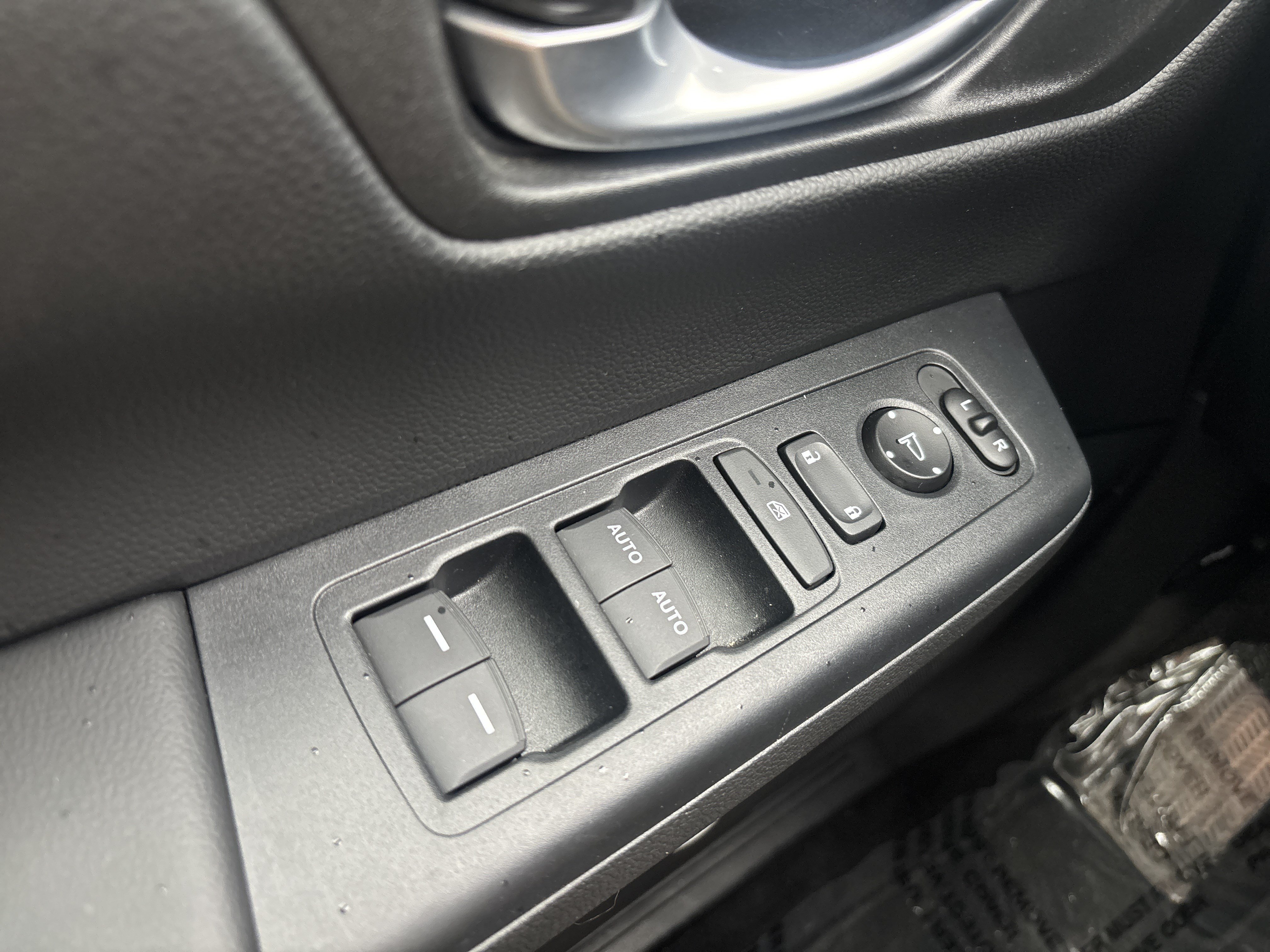 Certified 2024 Honda CR-V EX image 19