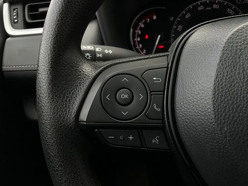 Used 2025 Toyota RAV4 XLE image 34