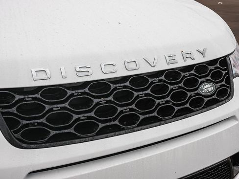 Used 2025 Land Rover Discovery Sport S image 16