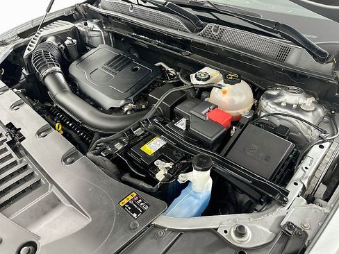 Used 2025 Chevrolet Blazer LT FWD image 29