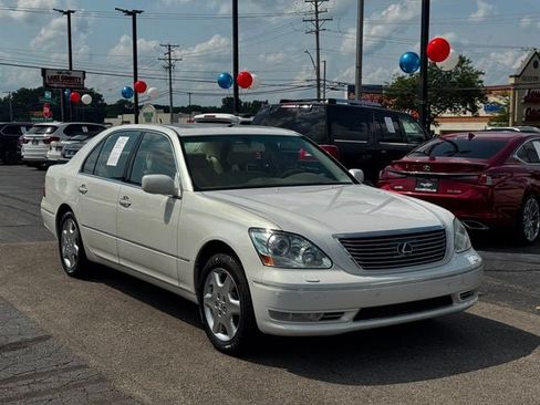 Used 2004 Lexus LS 430 RWD image 3
