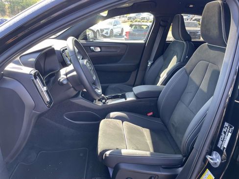 Certified 2023 Volvo C40 P8 Recharge Plus image 17