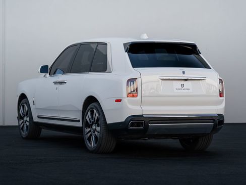 Used 2022 Rolls-Royce Cullinan image 11