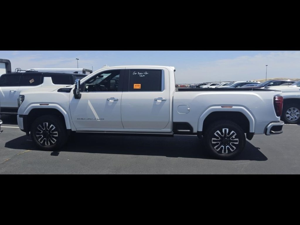 Used 2024 GMC Sierra 2500 Denali Ultimate AWD/4WD image 8