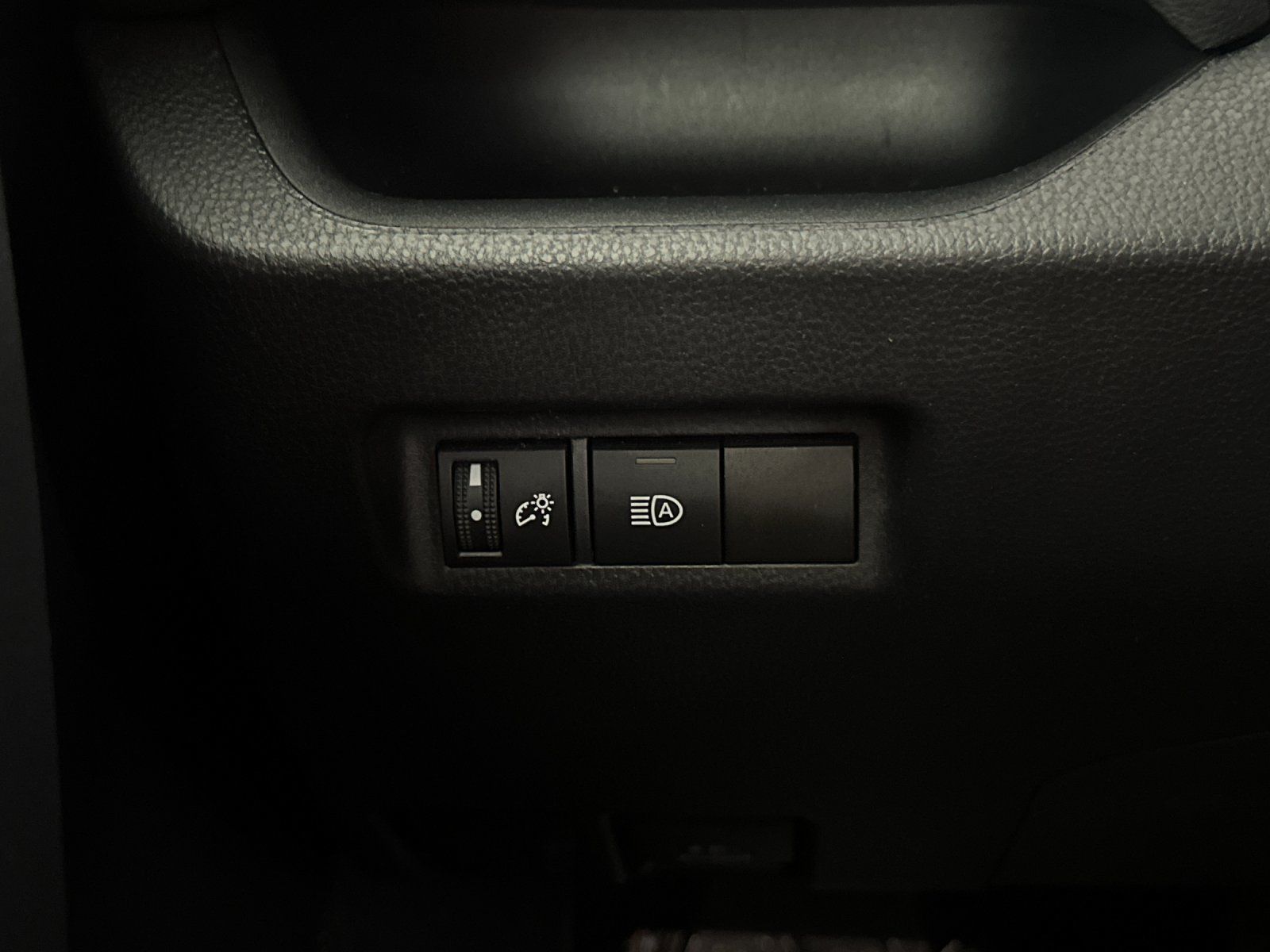 Used 2025 Toyota RAV4 LE FWD image 25