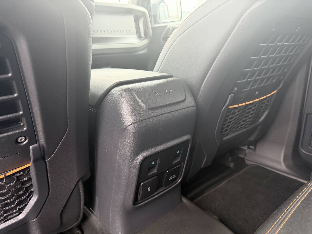 Used 2023 Ford Bronco Badlands w/ Sasquatch Package AWD/4WD image 21