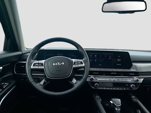Used 2025 Kia Telluride EX w/ EX Captain's Chair Package FWD image 23