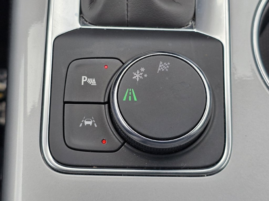 Used 2024 Chevrolet Blazer LT w/ Convenience Package FWD image 27