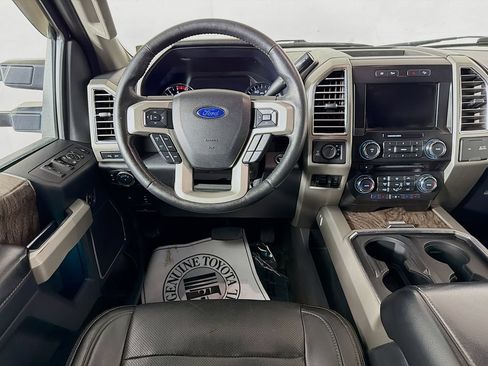 Used 2017 Ford F250 Lariat w/ Lariat Ultimate Package AWD/4WD image 21