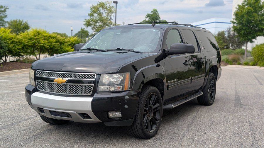 Used 2010 Chevrolet Suburban LT w/ Luxury Package AWD/4WD image 8