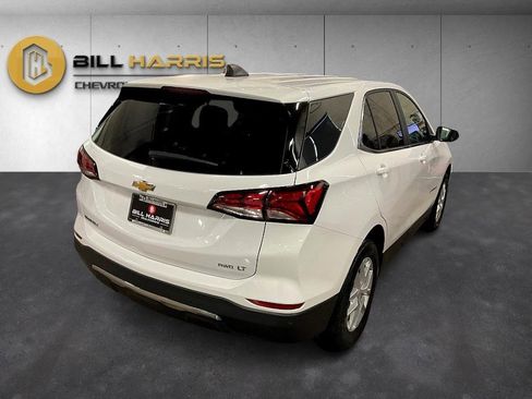 Used 2022 Chevrolet Equinox LT image 2