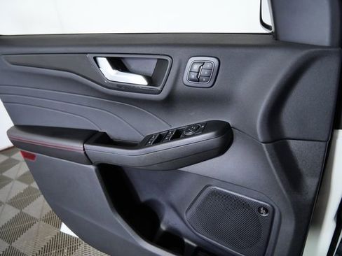 Used 2024 Ford Escape ST-Line Select w/ Tech Pack #2 image 27