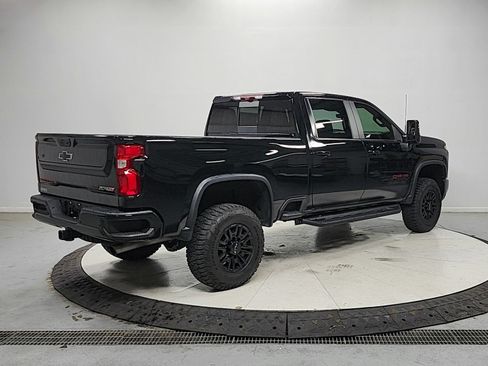 Used 2024 Chevrolet Silverado 2500 ZR2 w/ Technology Package AWD/4WD image 7