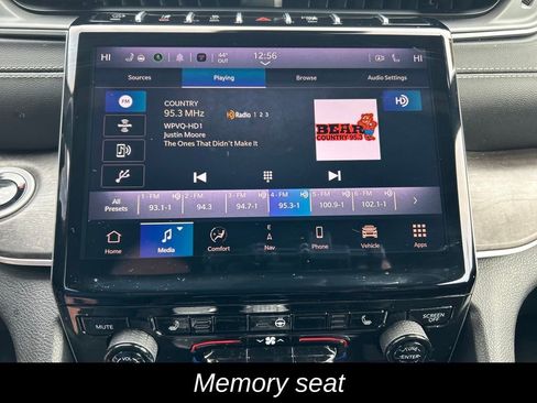 Used 2024 Jeep Grand Cherokee L Limited image 20