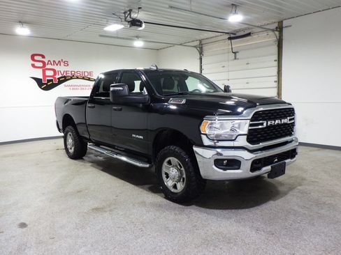 Used 2024 RAM 2500 Big Horn w/ Bed Utility Group AWD/4WD image 5