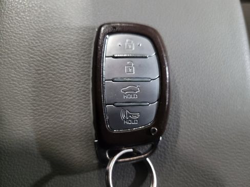Used 2020 Hyundai Elantra Value Edition w/ Cargo Package (C1) FWD image 32