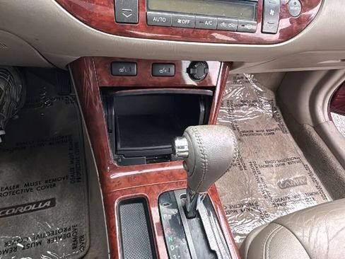 Used 2005 Toyota Camry LE FWD image 24