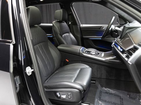 Used 2024 BMW X7 M60i w/ Executive Package image 66