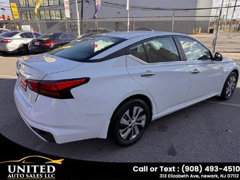 Used 2023 Nissan Altima 2.5 S FWD image 4