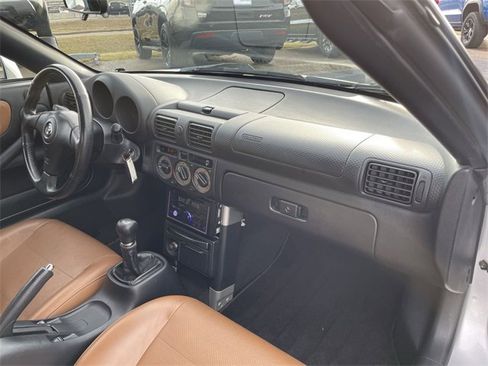 Used 2001 Toyota MR2 image 15