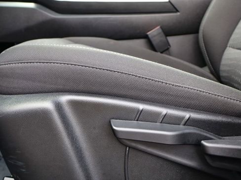 Used 2025 Chevrolet Equinox LT image 10