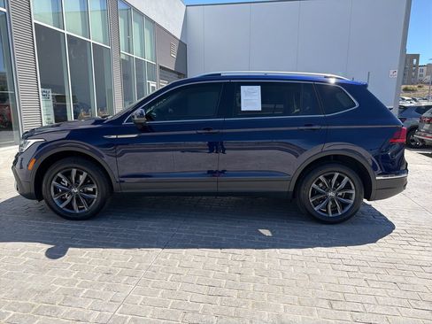 Certified 2023 Volkswagen Tiguan SE w/ Panoramic Sunroof Package AWD/4WD image 3