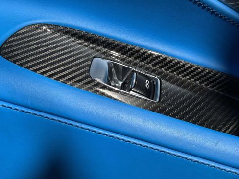 Used 2021 Chevrolet Corvette Stingray Premium Conv w/ Z51 Performance Package image 20