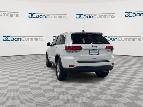 Used 2022 Jeep Grand Cherokee Laredo E AWD/4WD image 7
