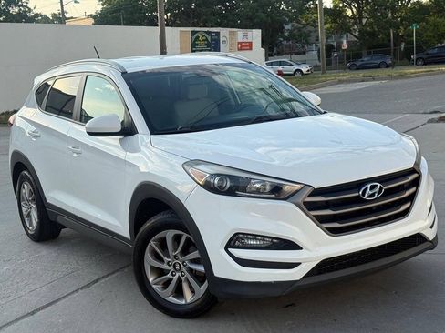 Used 2016 Hyundai Tucson SE w/ Option Group 02 AWD/4WD image 1