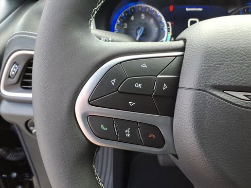New 2027 Chrysler Pacifica Select AWD/4WD image 24