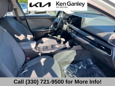Certified 2025 Kia K4 FWD image 57