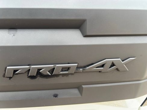 Used 2026 Nissan Frontier PRO-4X AWD/4WD image 13