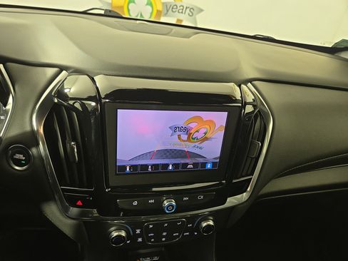 Used 2023 Chevrolet Traverse LT image 22