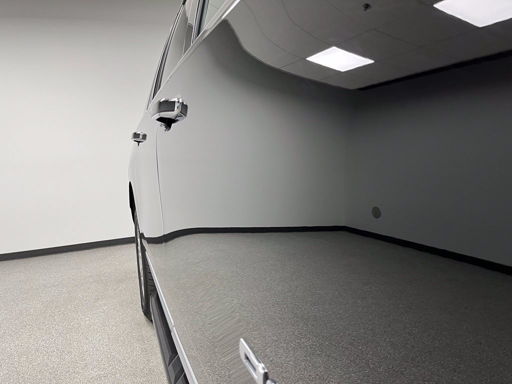 Used 2025 GMC Yukon XL Denali AWD/4WD image 11