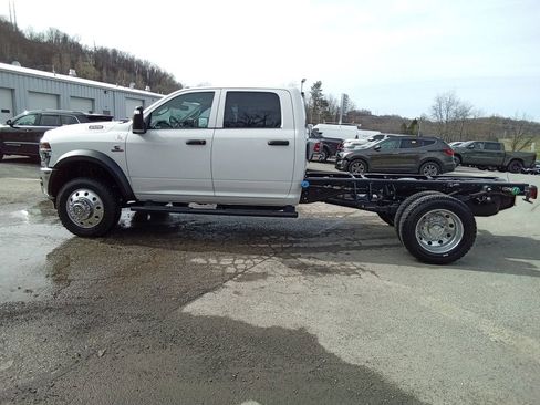 New 2026 RAM 5500 Tradesman AWD/4WD image 7