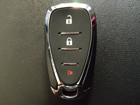 Used 2021 Chevrolet Equinox LT image 32