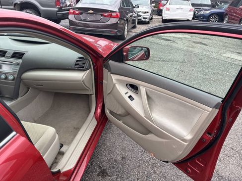 Used 2009 Toyota Camry LE FWD image 13