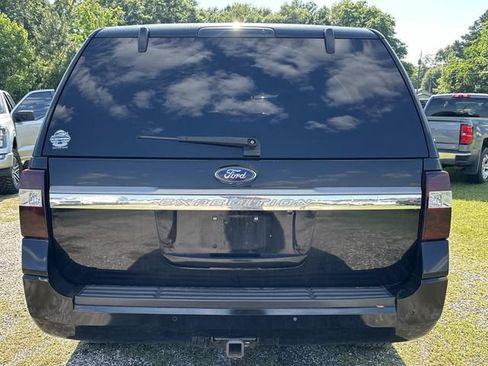 Used 2017 Ford Expedition EL Limited w/ Equipment Group 301A RWD image 4
