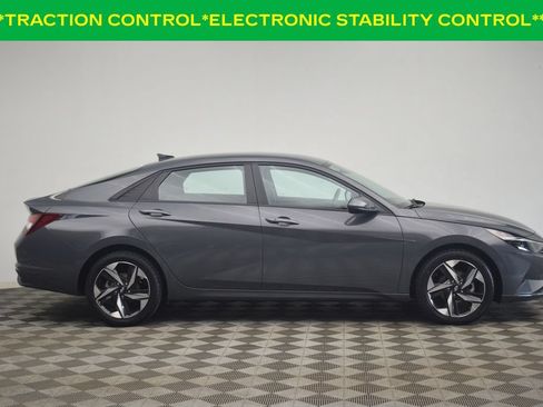 Used 2023 Hyundai Elantra SEL w/ Convenience Package FWD image 13