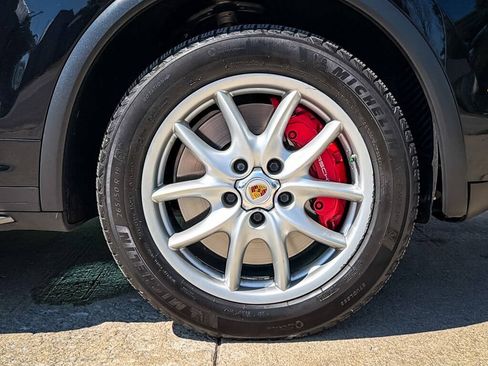Used 2014 Porsche Cayenne AWD/4WD image 15