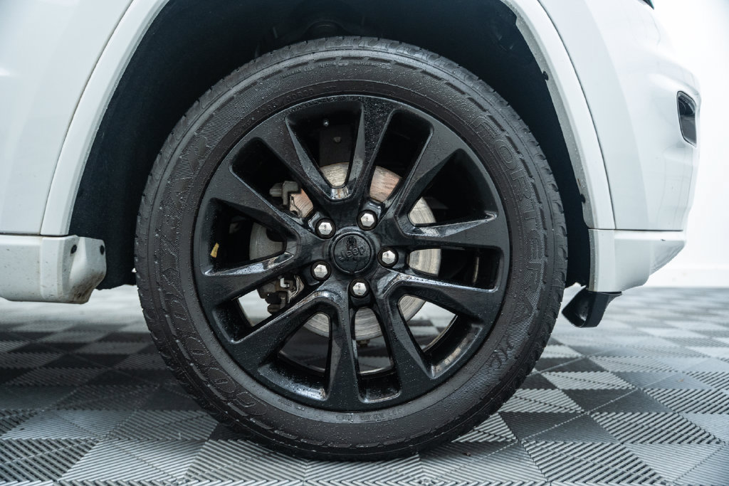 Used 2019 Jeep Grand Cherokee Altitude AWD/4WD image 19